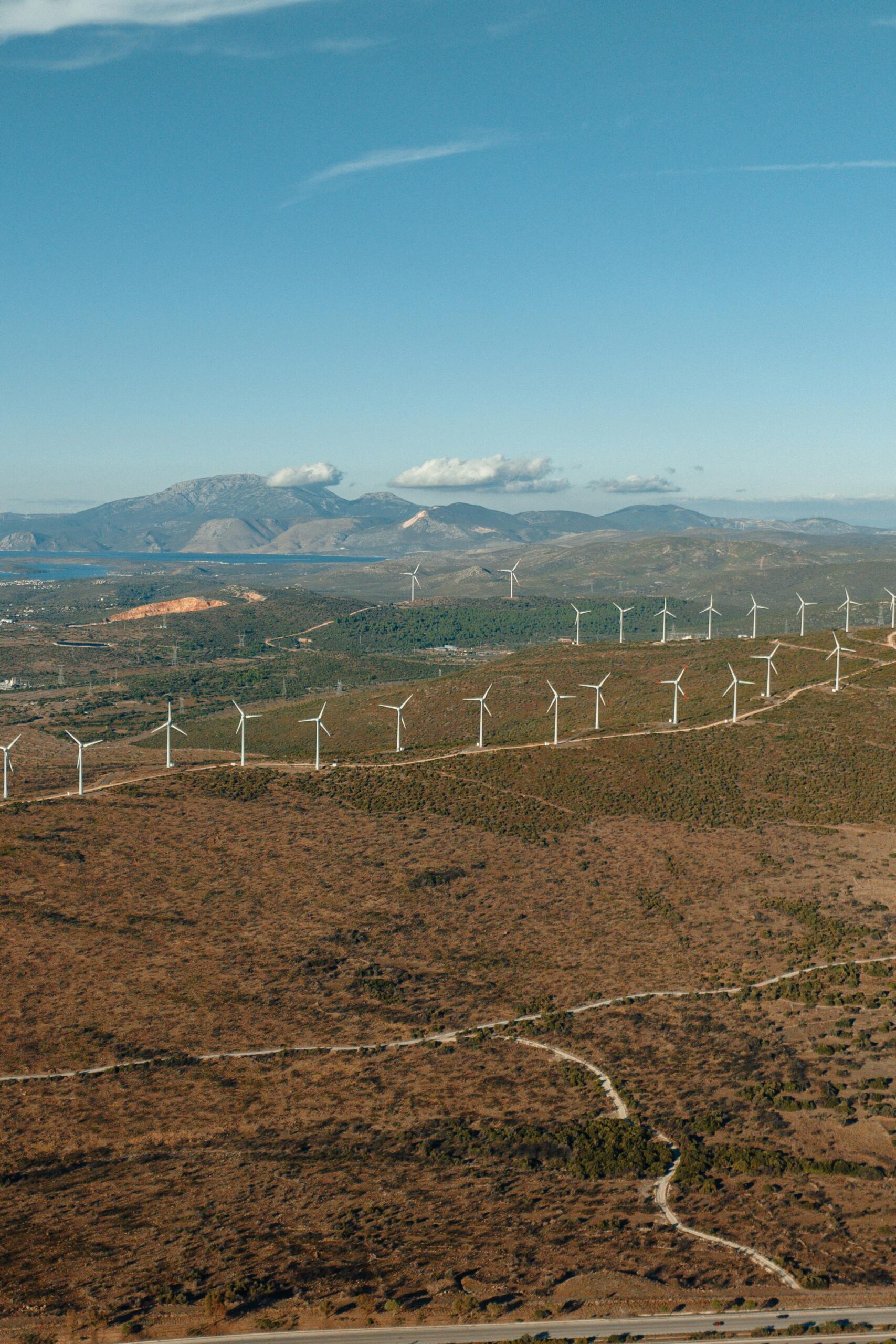 Windkraftanlagen in gebirgiger Region_erneuerbare Energien